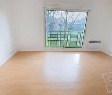 STUDIO VOISINS LE BRETONNEUX - 1 pièce(s) - 23.44 m2 - Photo 1