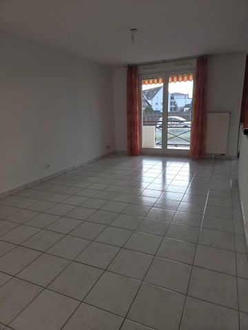 Location Appartement 3 pièces 68m² - Photo 2