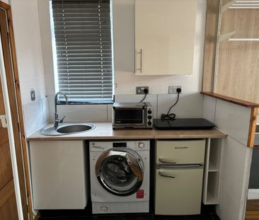 Studio Flat, West Bridgford, NG2 - Photo 2