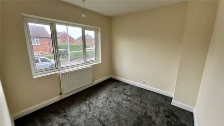 Third Avenue, Liversedge, West Yorkshire, WF15 - Photo 4