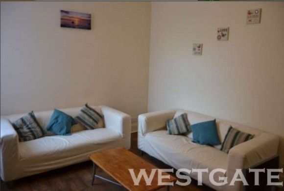 6 Bed - Swainstone Road, Reading - Photo 1