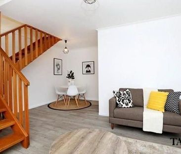 6/1 Sampson Road, Mitchell Park - Photo 1