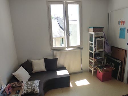 Appartement - 4 pièces - 80 m² - Argenton-sur-Creuse - Photo 2