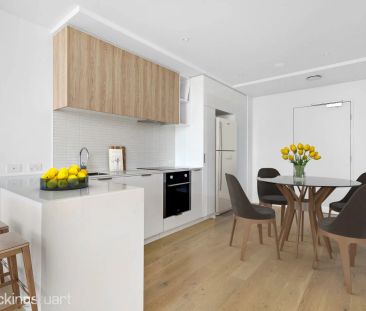 Modern One Bedroom With Spectacular Views - Photo 1