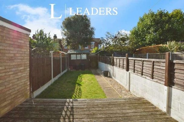 King Stephen Road, Colchester, CO1 - Photo 1