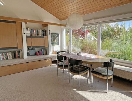 Generous living in a sunny location - Photo 3