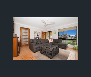 Spacious Family Home in Quiet Location! - Photo 2