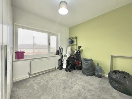 3 bedroom House To Let - Photo 3