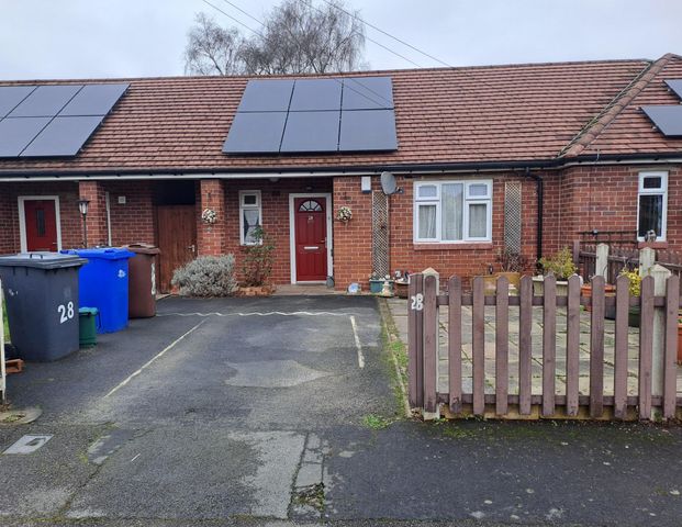 Rutland Close, Stapenhill, Burton-on-Trent, Staffordshire, DE15 9HT - Photo 1