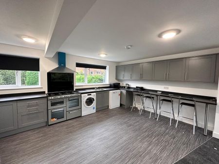 6 bedroom semi-detached house to rent - Photo 4