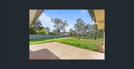 Family Living on a Massive Block – Space, Comfort & Country Charm - Photo 5