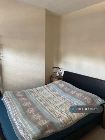 2 bedroom semi-detached house to rent - Photo 5