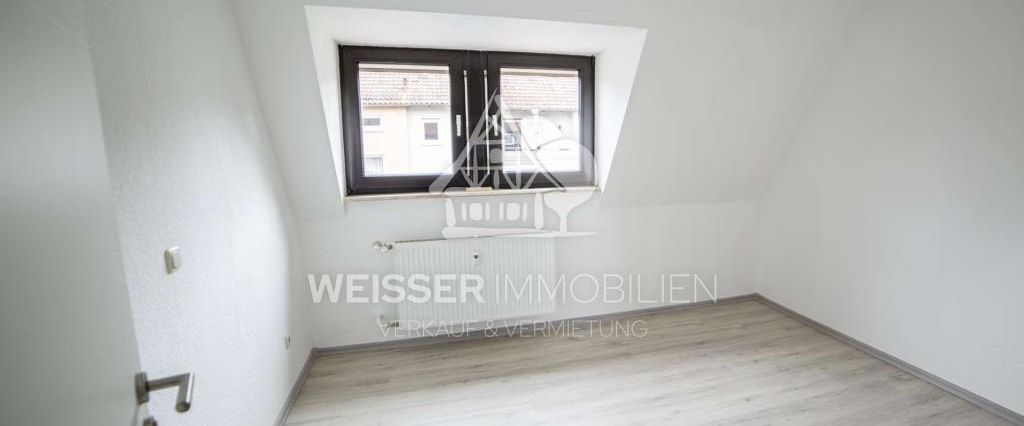Wohnen mit Hausfeeling: Helle 4-Zimmer-Wohnung mit Garage & Gemeinschaftsterrasse in Fürth-Stadeln - Foto 1