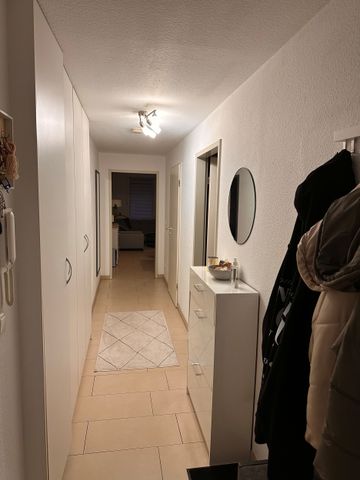 Gepflegte Erdgeschosswohnung mit Terrasse und Tiefgaragenstellplatz - Photo 4