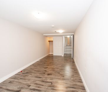 **ALL INCLUSIVE** 2 Bedroom Lower Unit in the North End!! - Photo 5