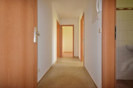 3-Raum • Tageslichtbad mit Wanne • am Heimgarten • Balkon • Top-Preis! • Fussbodenheizung - Photo 4