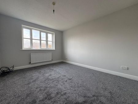 3 bedroom end of terrace house to rent - Photo 3