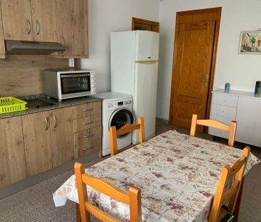 Alquiler de chalet adosado en Calle Rosendo Alcázar, 10 - Photo 5