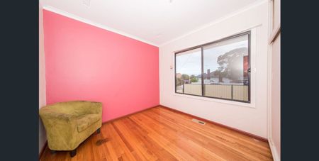 13 Keith Crescent, Broadmeadows, VIC 3047 - Photo 2