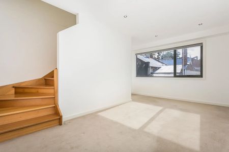 12 Molesworth Street, North Melbourne. - Photo 3