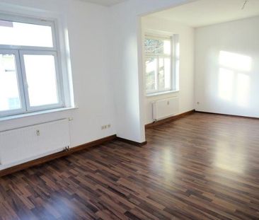 *Einzug sofort!* 2 Zimmer Wohnung in Werdau West zu vermieten! - Photo 1