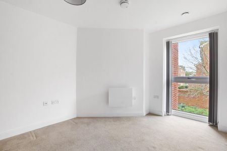 1 bedroom retirement property to rent - Photo 3