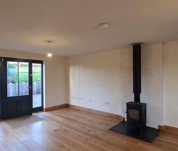 3 bedroom barn conversion to rent - Photo 3