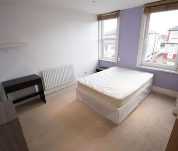 4 bedroom terraced house to rent - Photo 6