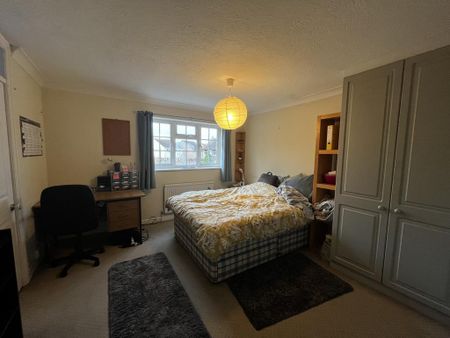 4 bedroom detached house to rent - Photo 5