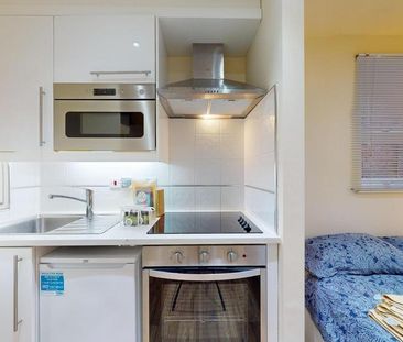 Studio to rent - Photo 6