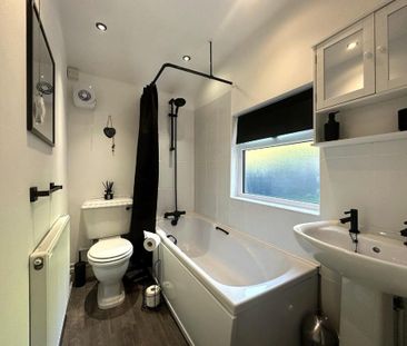 3 bedroom terraced house to rent - Photo 3