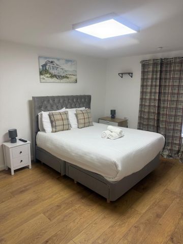 4 Bed Terraced House, Caythorpe Street, M14 - Photo 2