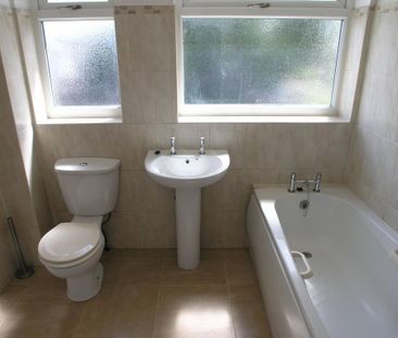 3 bedroom detached house to rent - Photo 4
