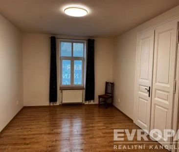 Pronájem prostorného bytu 5+kk Liberec, ul. Košická - Fotografie 2