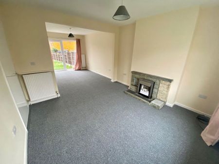 Deepdale Avenue, Stapleford. NG9 7FW - Photo 3