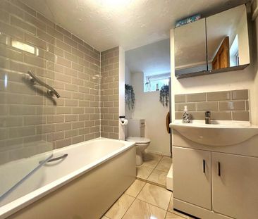 2 bedroom terraced house to rent - Photo 6