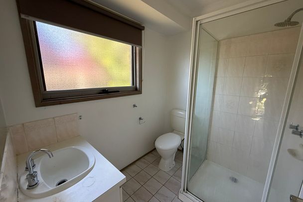 8 Greenhill Rise, Hampton Park VIC - Photo 1