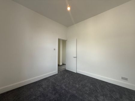 2 Bed Flat, Lewes Road, BN2 - Photo 2