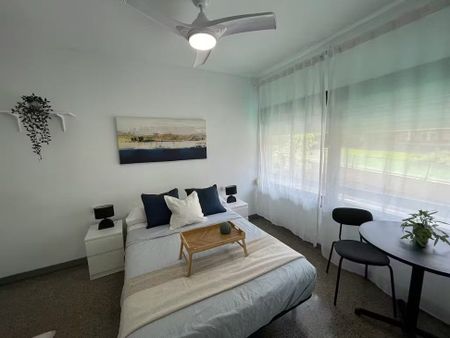 Rambla de Badal, Barcelona, Catalonia 08014 - Photo 4