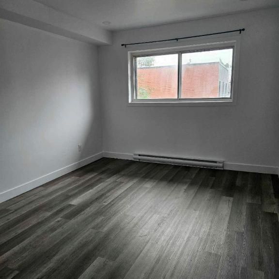 2 CH - 1 SDB - Montréal - $1,400 /mo - Photo 1