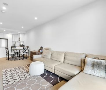 Fully Furnished. Perfectly Positioned. - Photo 2