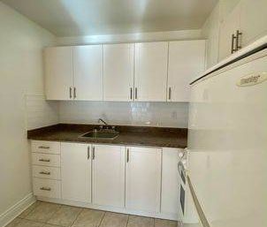 Spacious and Bright, JR-1 Bedroom Available NOW!!! - Photo 1