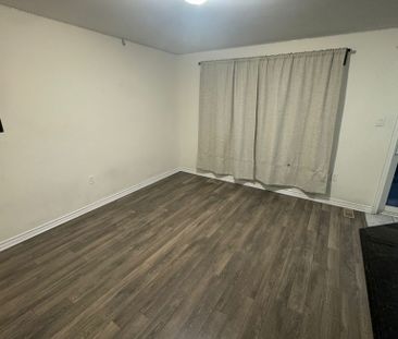 For Lease - 138 Watermill St Street, Kitchener, Ontario - Photo 5