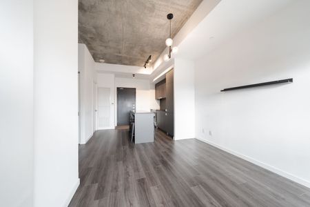 For Lease - 7 Smith Crescent Unit# 212, Toronto, Ontario - Photo 2