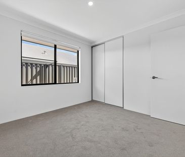 Modern Living in Dudley Park - Photo 3