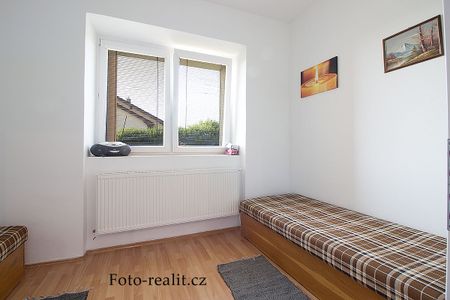 Byt k pronájmu Sibřina - Stupice, byt 2+kk, 49m2 - Photo 2