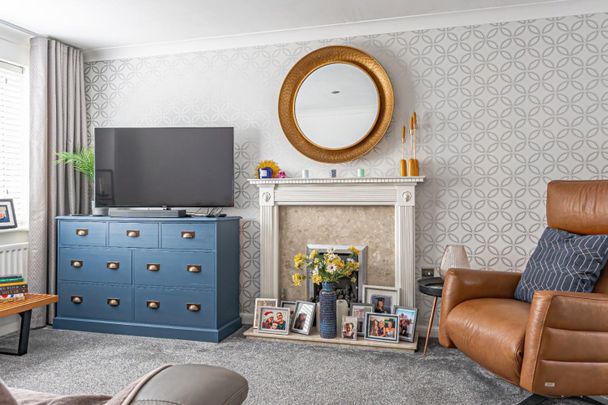 4 bedroom House To Let - Photo 1