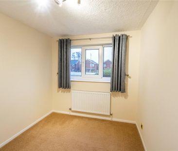 4 bedroom detached house to rent - Photo 2