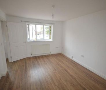 3 bedroom detached house to rent - Photo 4
