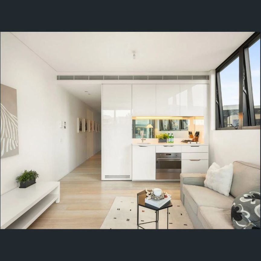 Luxurious One Bed with City and Darling Harbor Views- North East Aspects, Furnished Optional - Photo 1